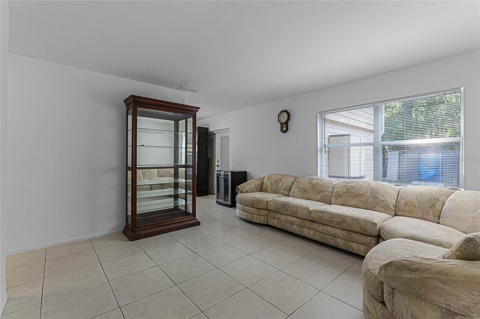 Right Side-Living Room