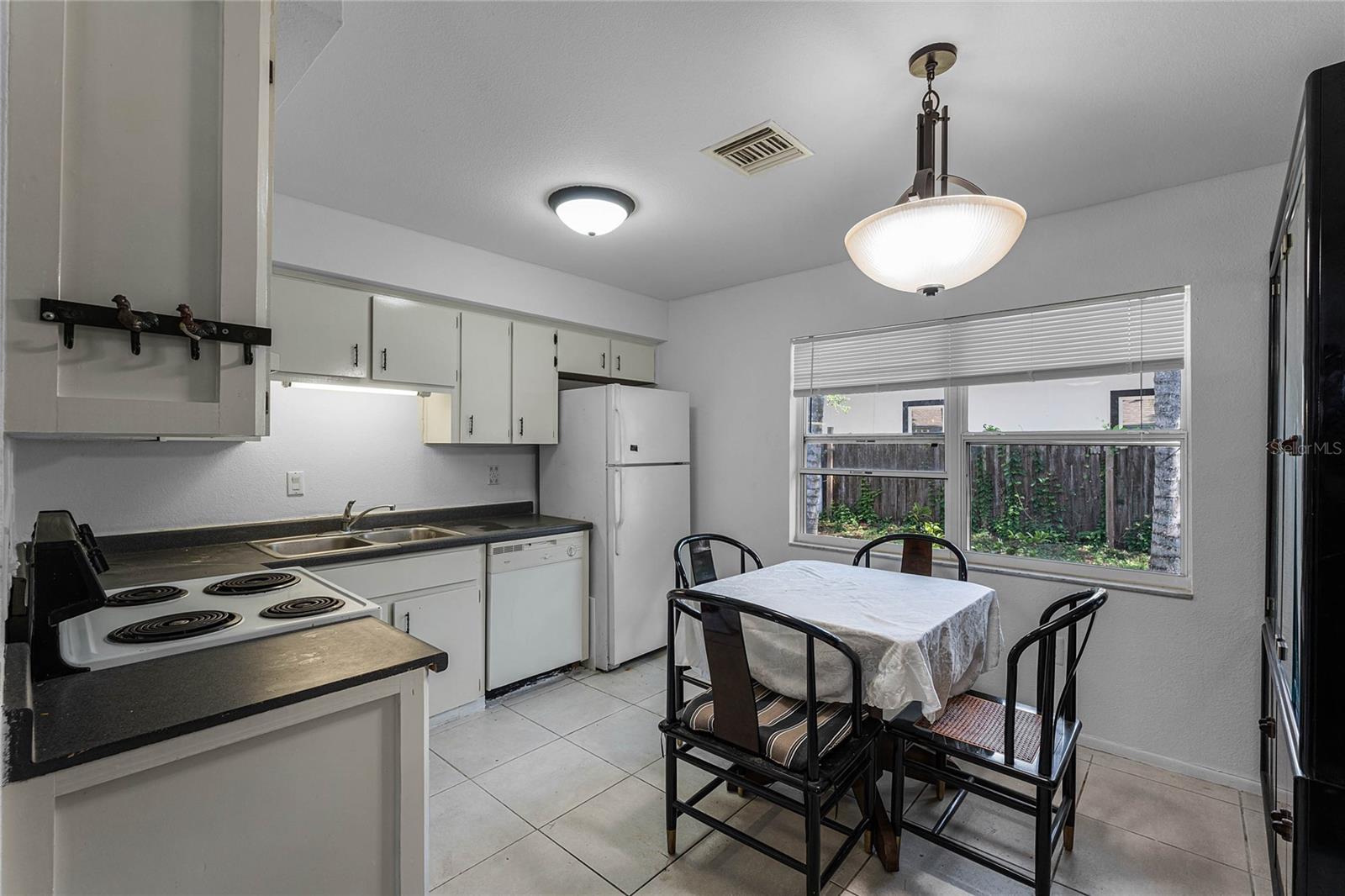 Right Side-Kitchen