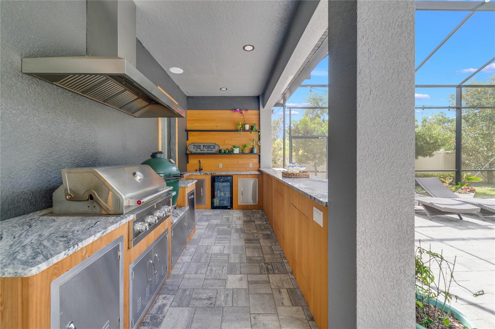 Outdoor Kitchen