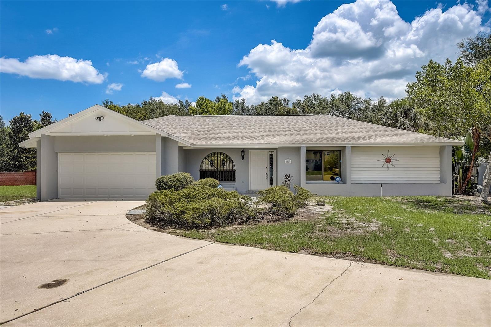 2719 Regal Lane - West Facing