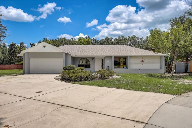 2719 Regal Lane - West Facing