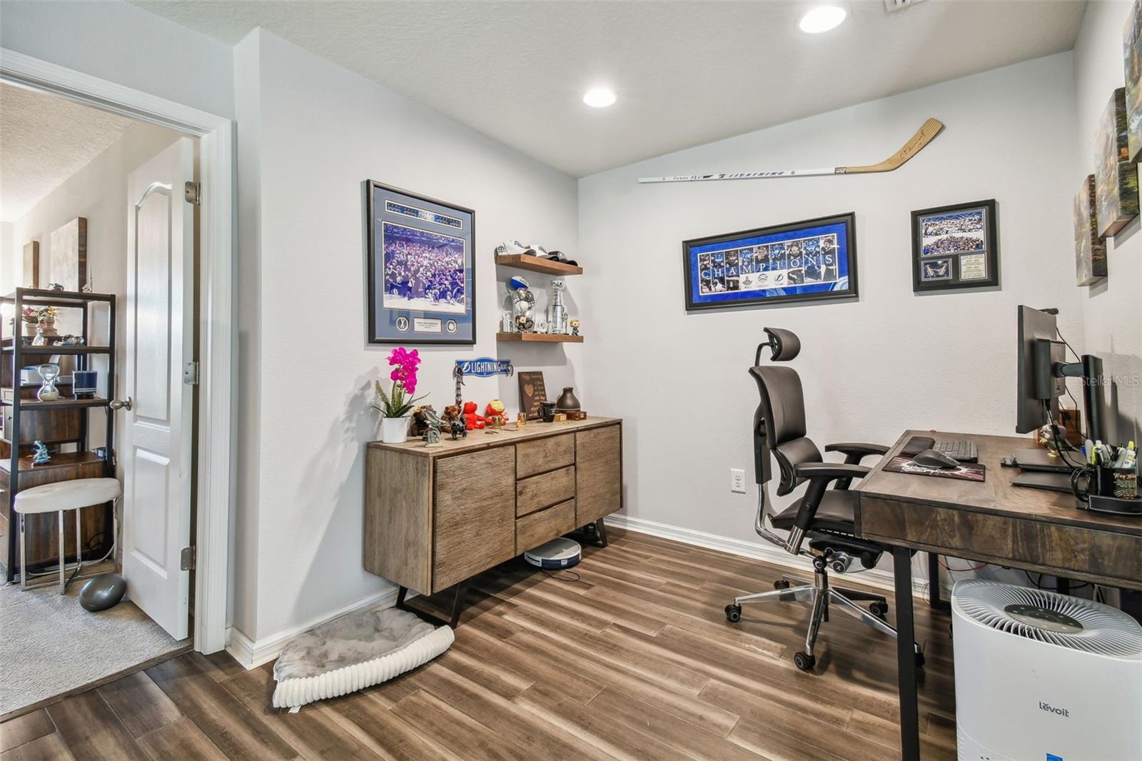 2nd bedroom