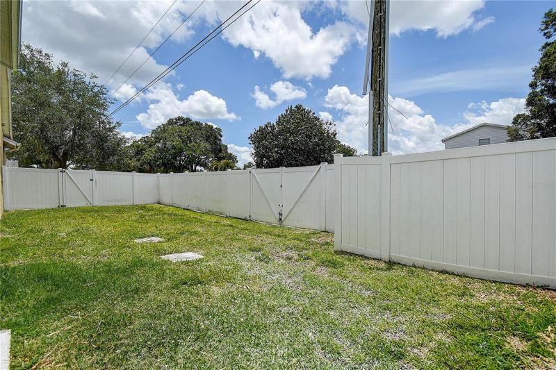 10' wide gate for boat or trailer access