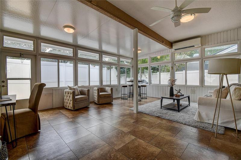 Fully air conditioned Florida room