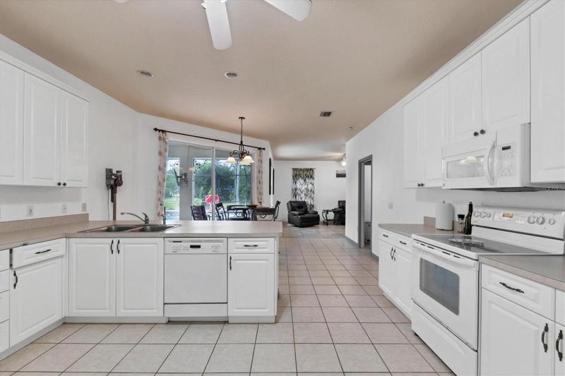 Spacious kitchen