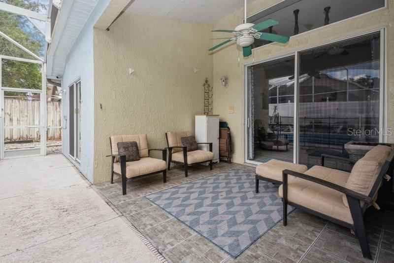 Lanai-slider at left to primary suite