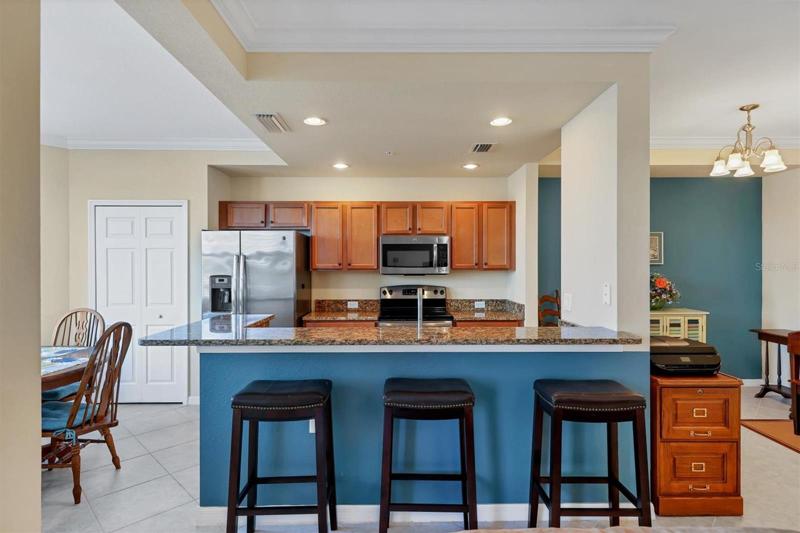 Breakfast Bar to Kitchen