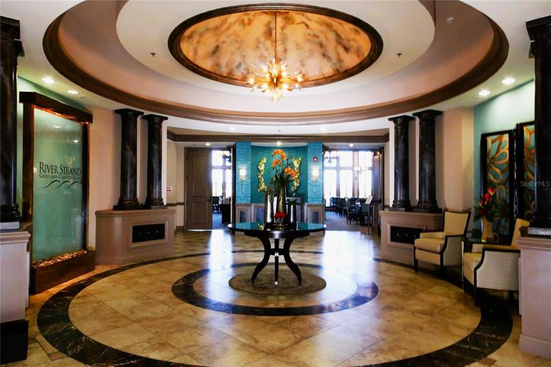 River Strand Golf & CC Dining