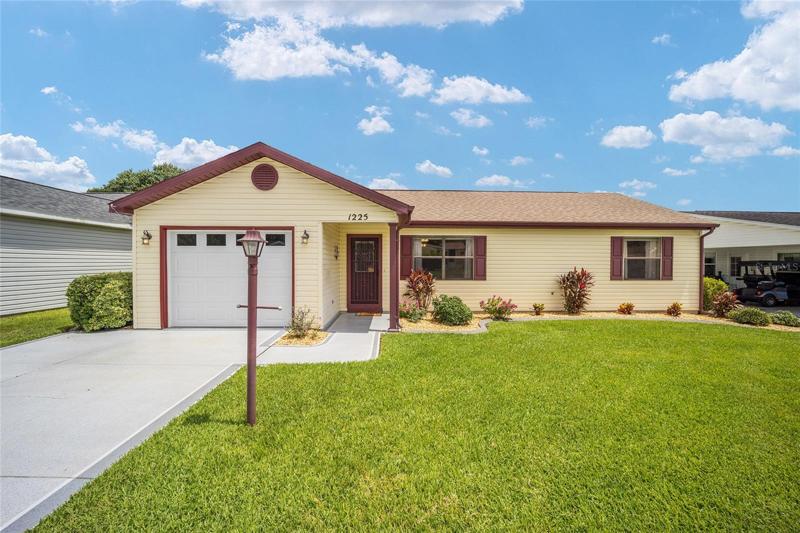 1225 Maria CT The Villages 32159