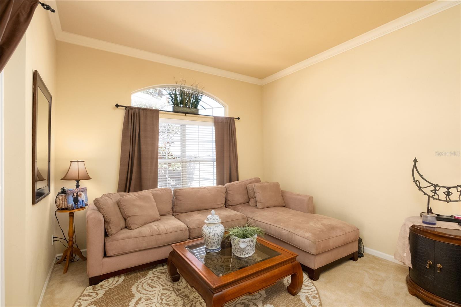 DEDICATED SEATING OR OFFICE AREA IN OWNER'S SUITE