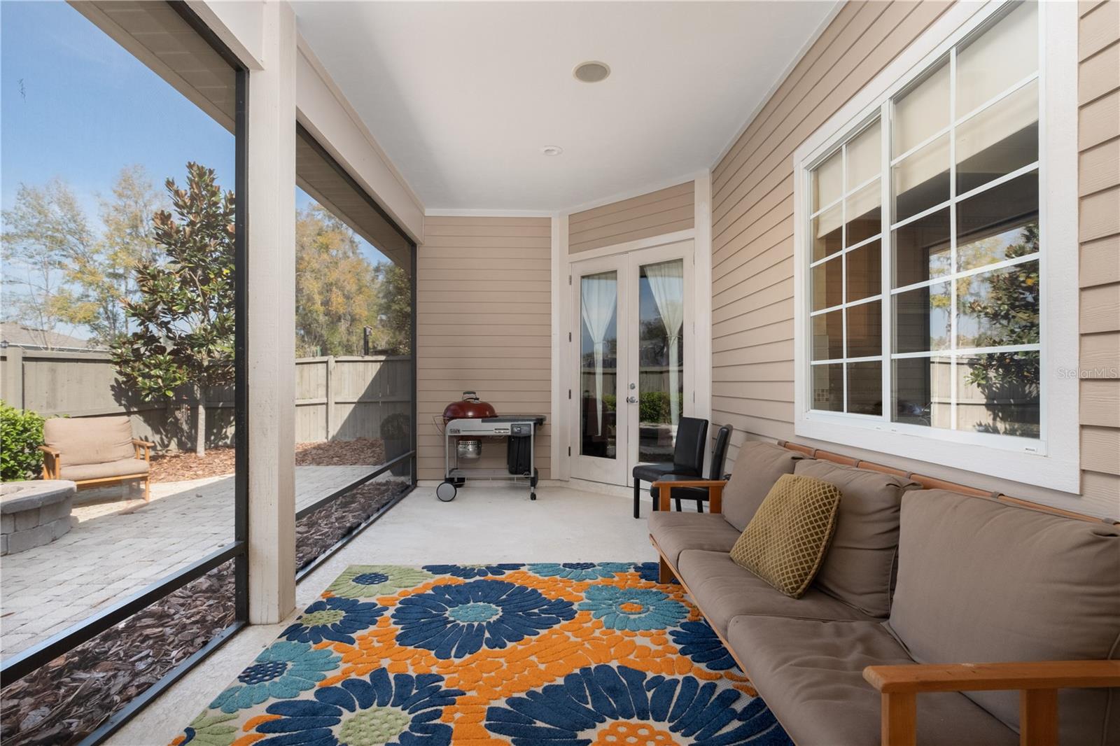 LARGE SCREENED PATIO