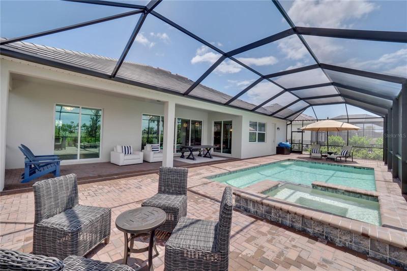 POOL-SPA-LANAI