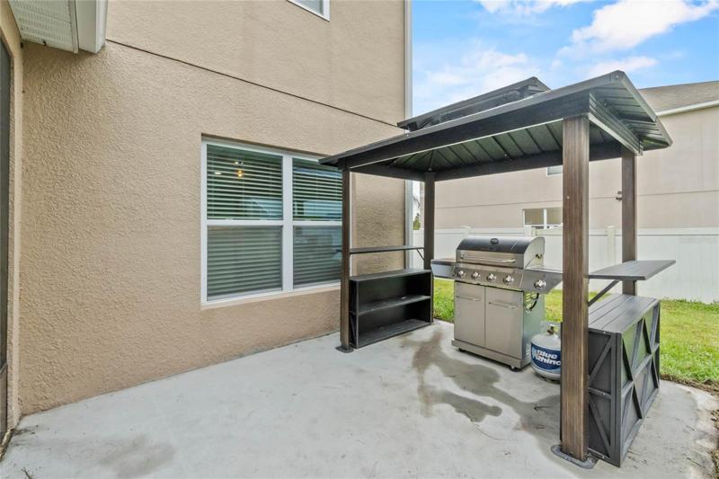 small pergola for Grill