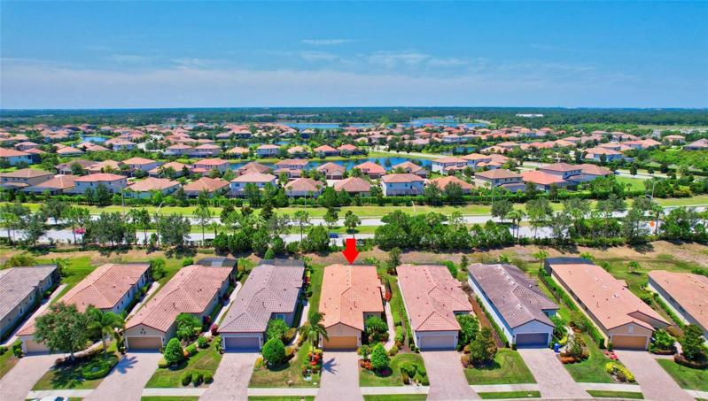 Close walk to the Amenity Center & Dog Park