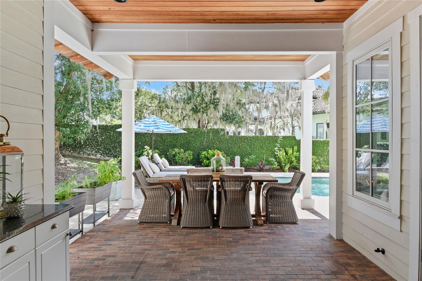 Patio / Summer Kitchen