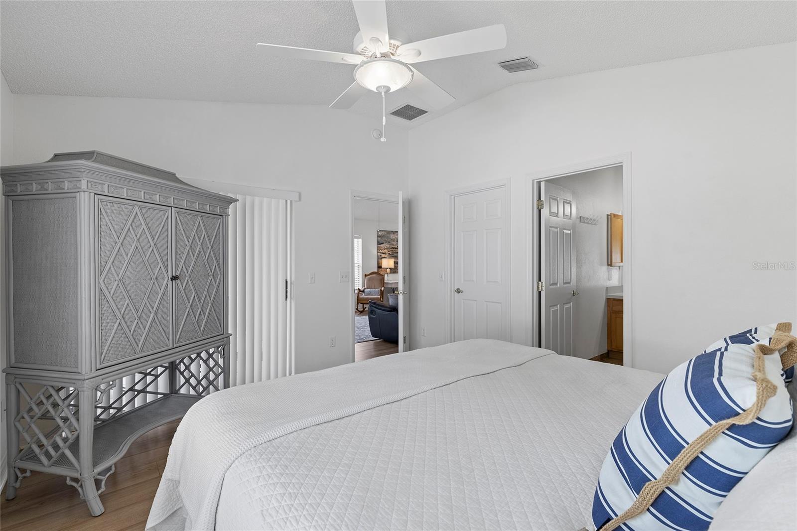THIS VIEW SHOWS THE ENTRANCE TO THE EN SUITE MASTER BATH