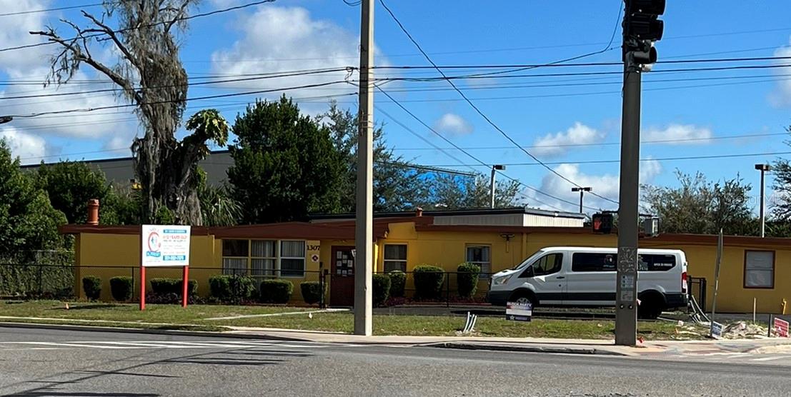 N Pine Hills Rd