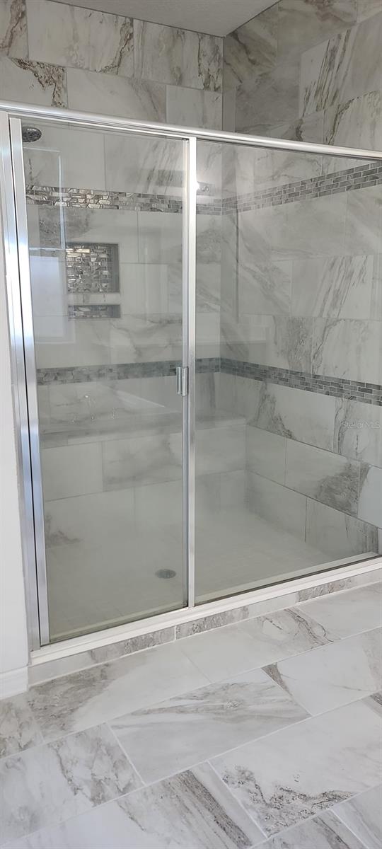 Master Bathroom Shower(b)