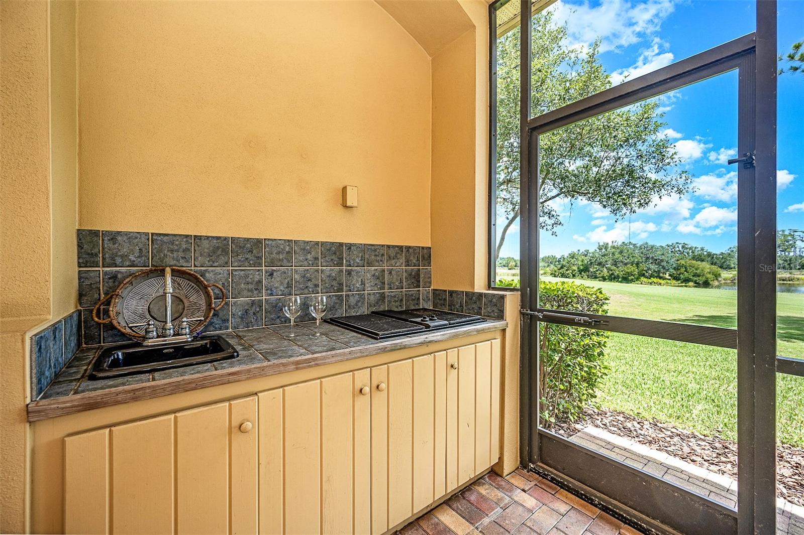 Outdoor kitchen
