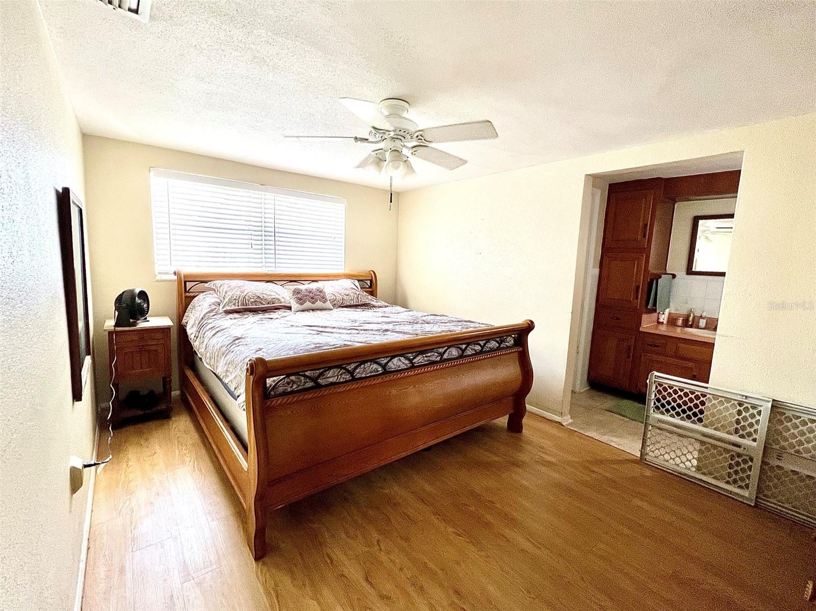 Master bed room