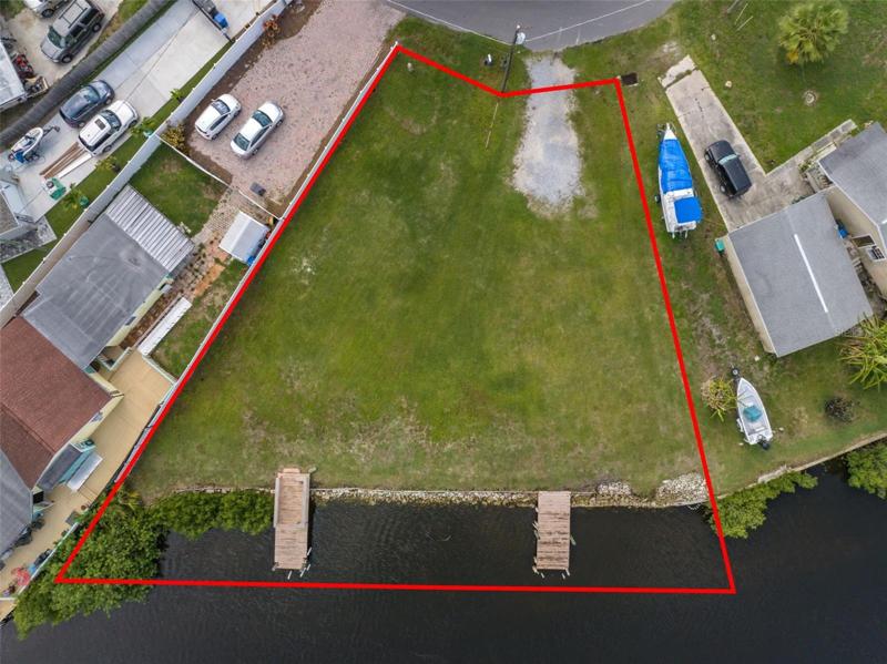 Property outline if both lots are purchased