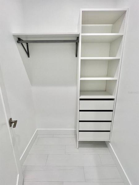 Closet 1