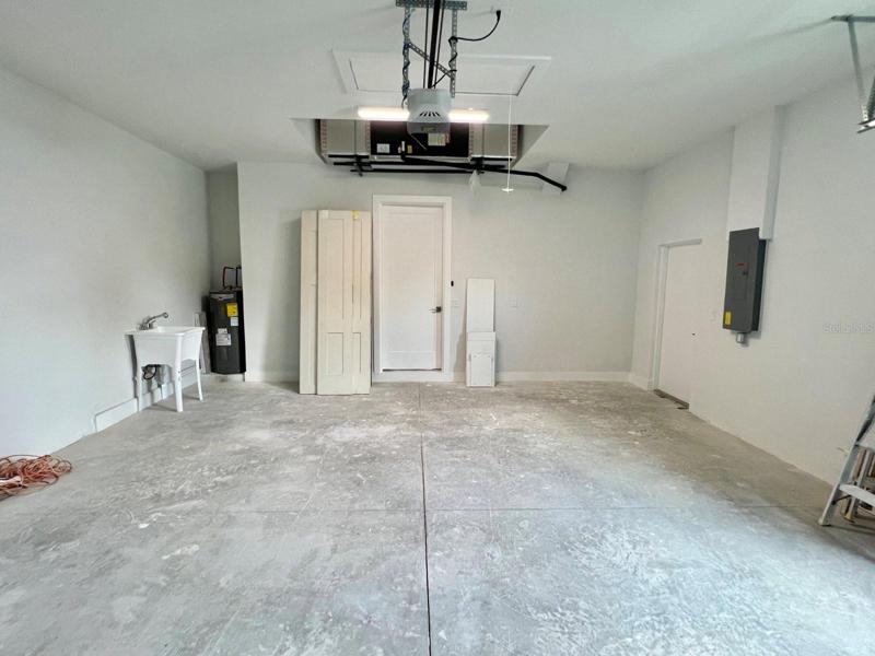 Garage 2
