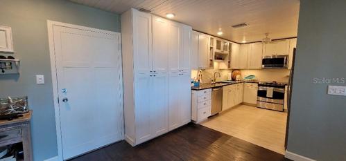 kitchen pantry