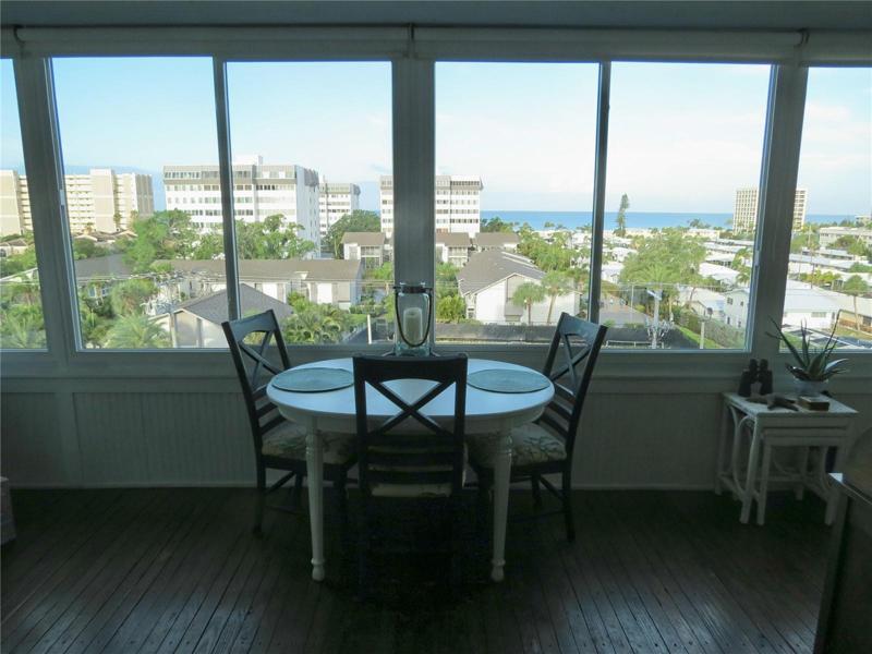 lanai with view of the gulf