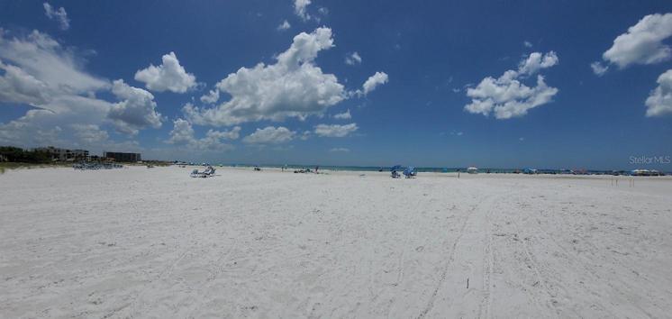 Peppertree Beach and the pure white quartz sand