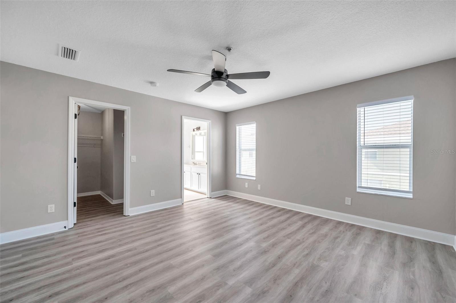 Master Bedroom 3rd Floor with walk in closet &amp; En-Suite bathroom.