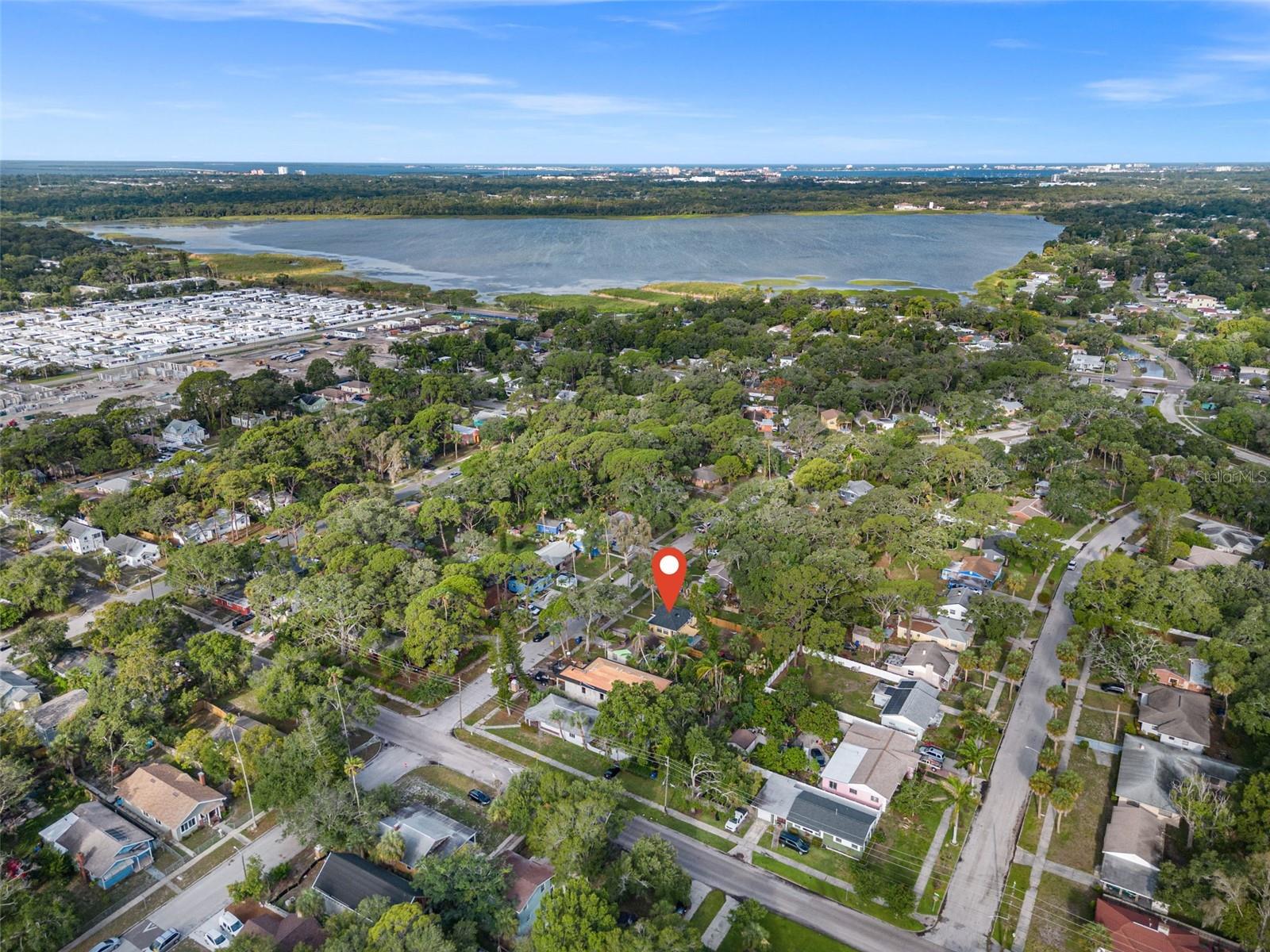 Close proximity to Lake Maggiore and Boyd Hill Nature Preserve
