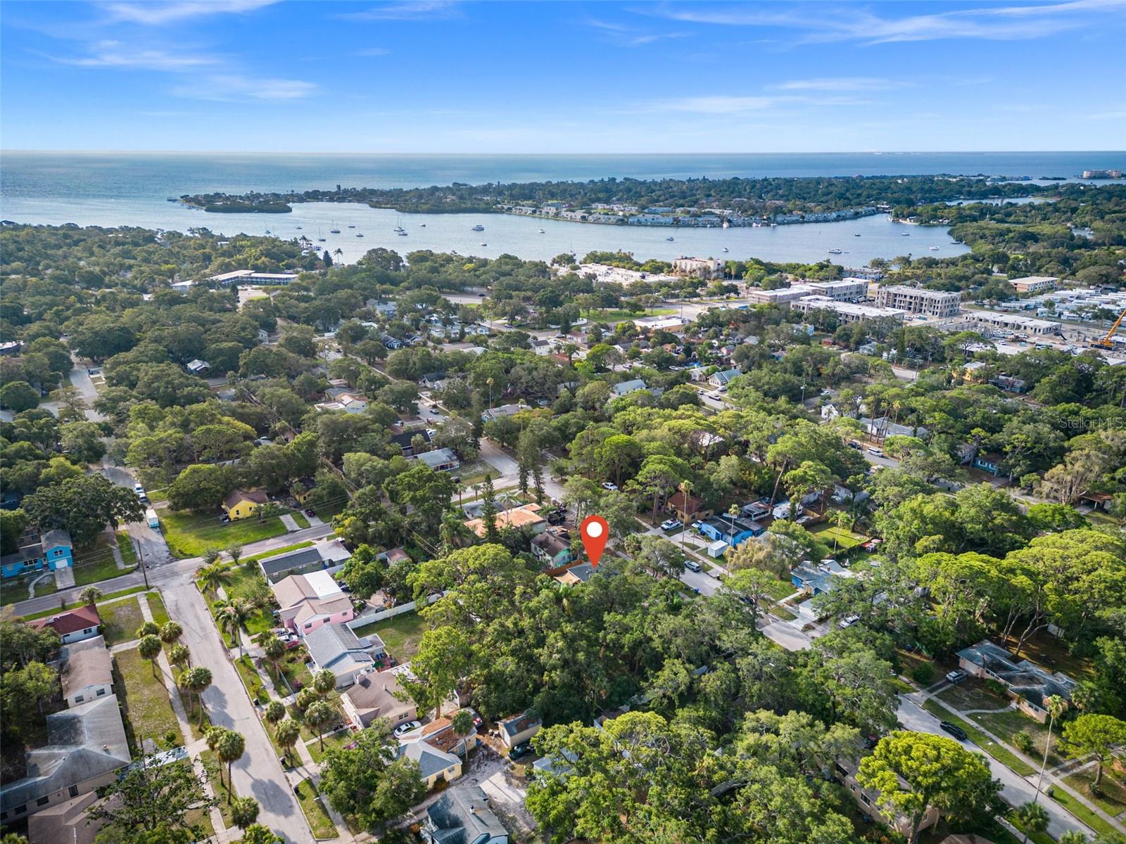 Close proximity to  kayak/boat launching at Grandview and Bay Vista Parks, Pickleball at Coquina Key Park, and an easy bike ride to Lassing Park.