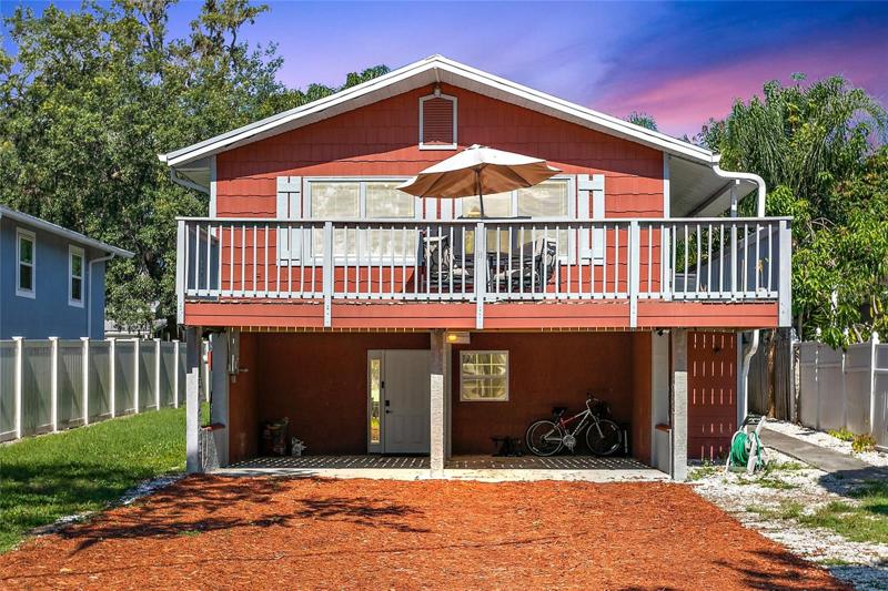 Welcome to this unique Winter Park home that offers endless possibilities!
