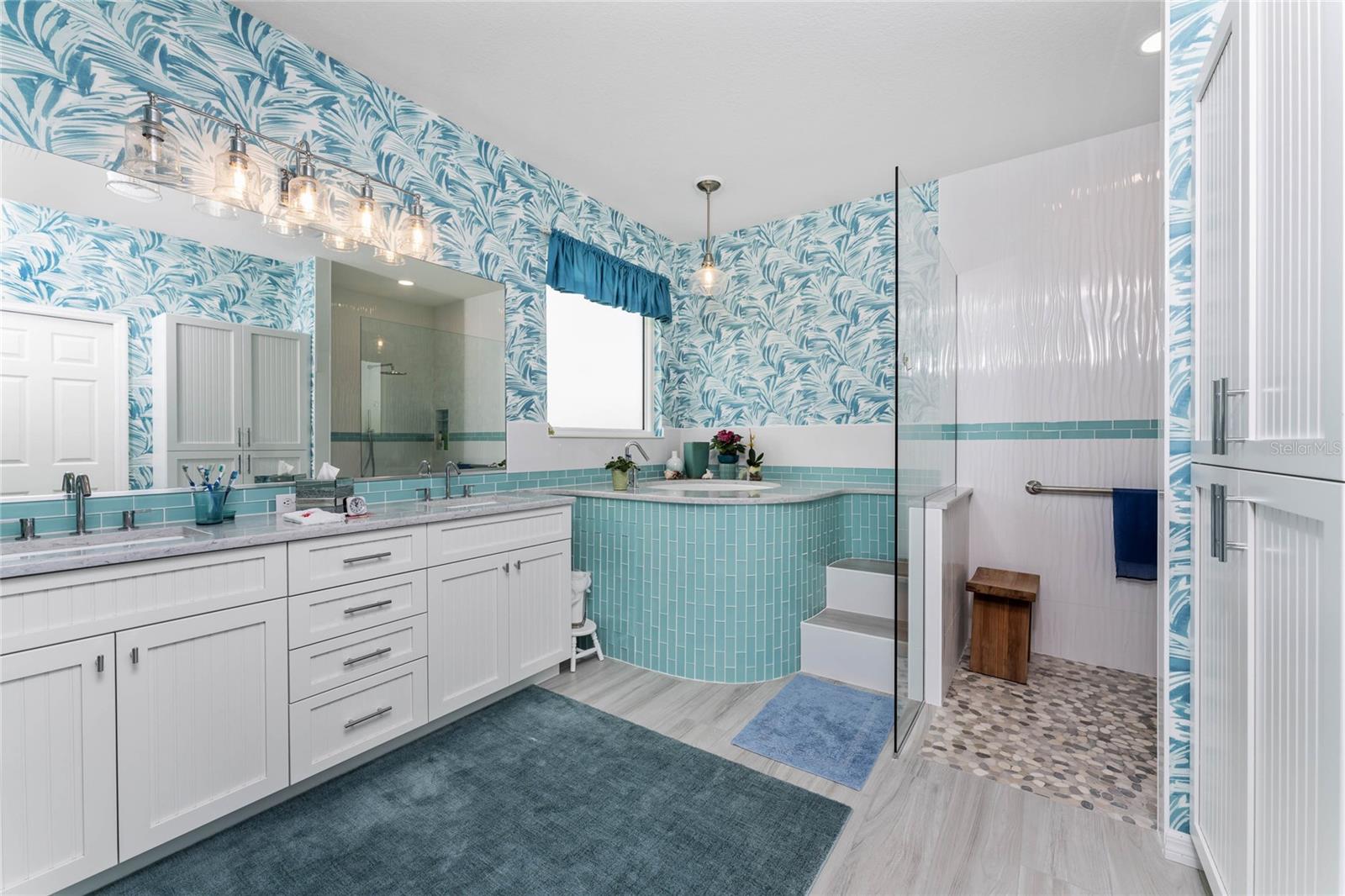 What a luxurious master bath!