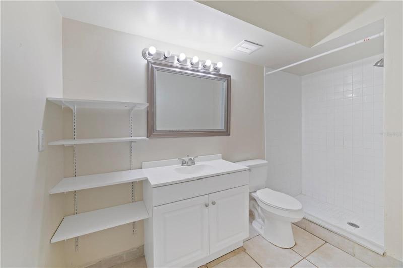 PRIMARY EN-SUITE BATH.