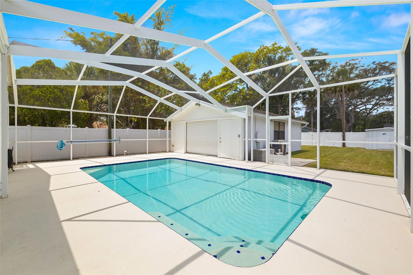 Birdcaged Pool