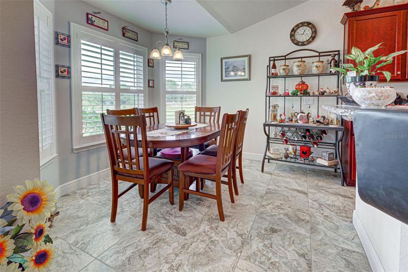 Comfortable Eat in kitchen with recessed windows