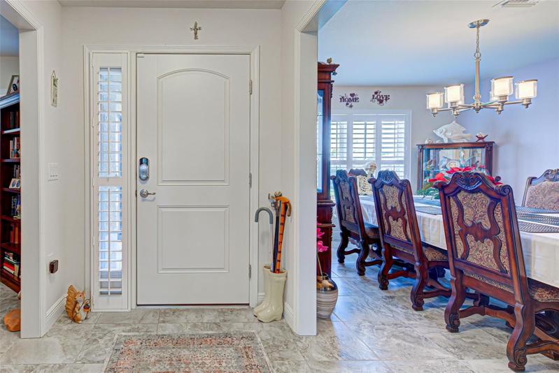 Dining room to the left as you enter the home