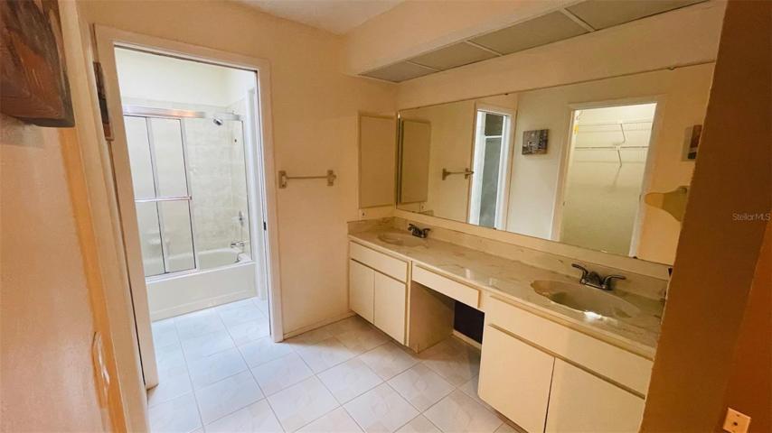 Master Bath - separate shower
