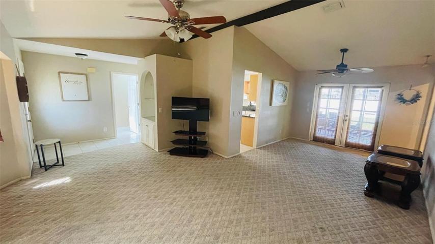 LivinLiving room/Dining room w/ French Doors to Lanaig room