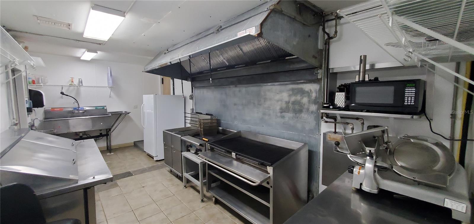 KITCHEN
