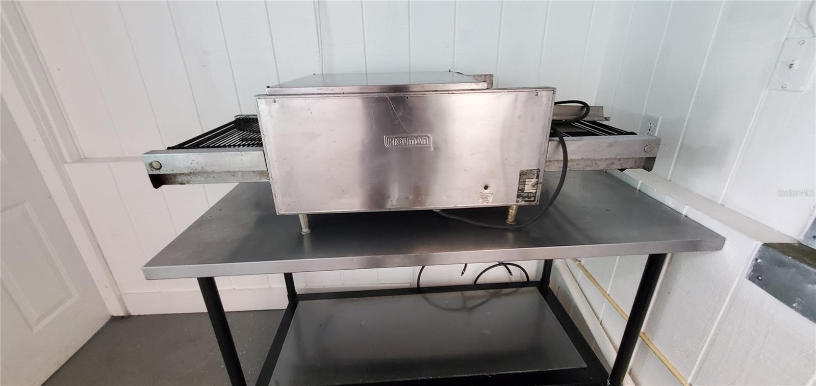 PITZA OVEN