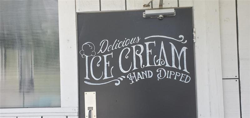ICE CREAM ROOM DOOR