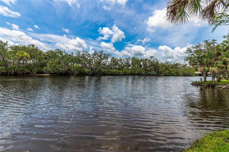Spectacular view of the Spruce Creek River
