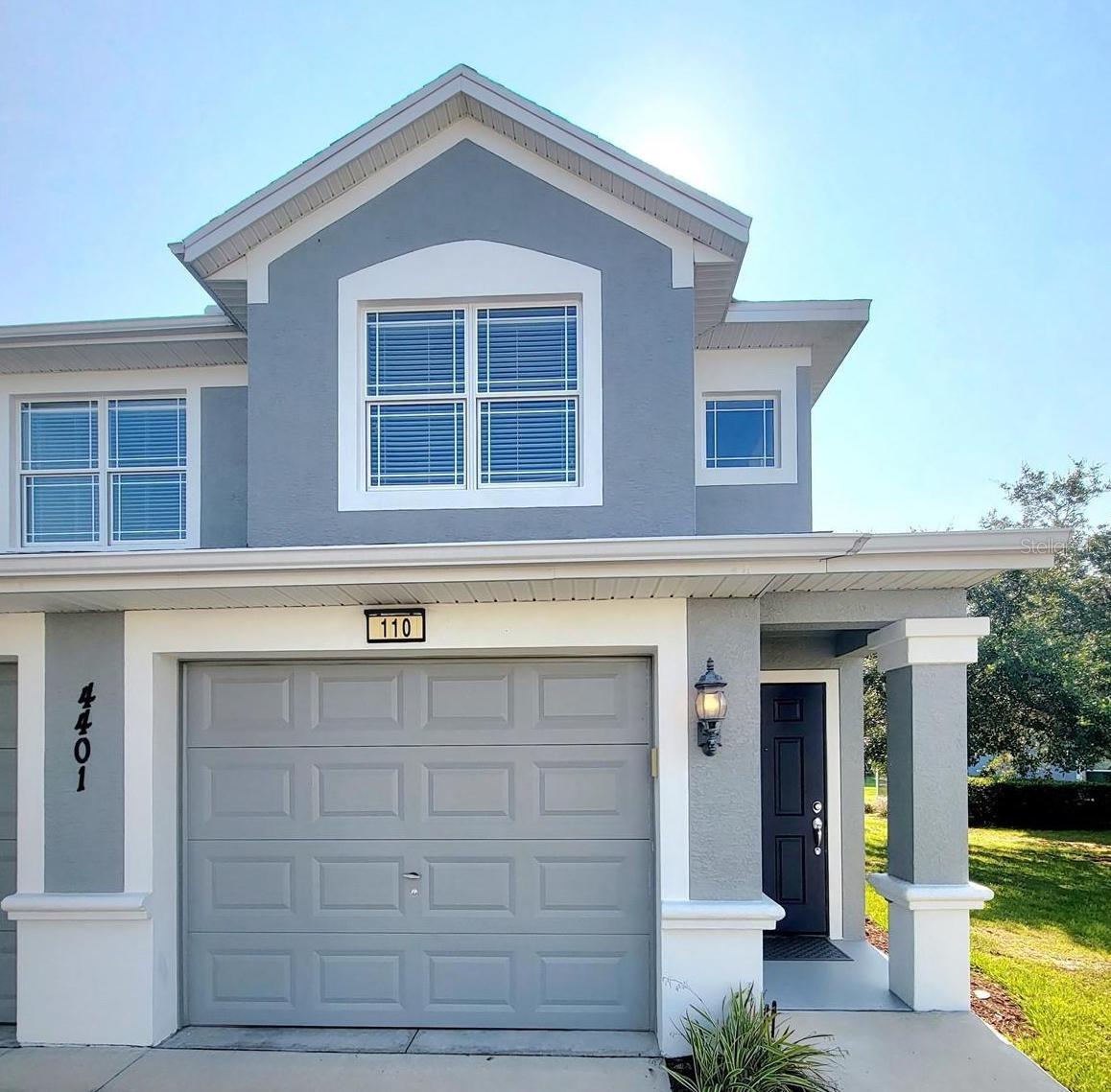 Front of unit (110)