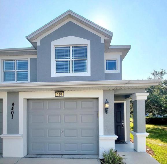 Front of unit (110)