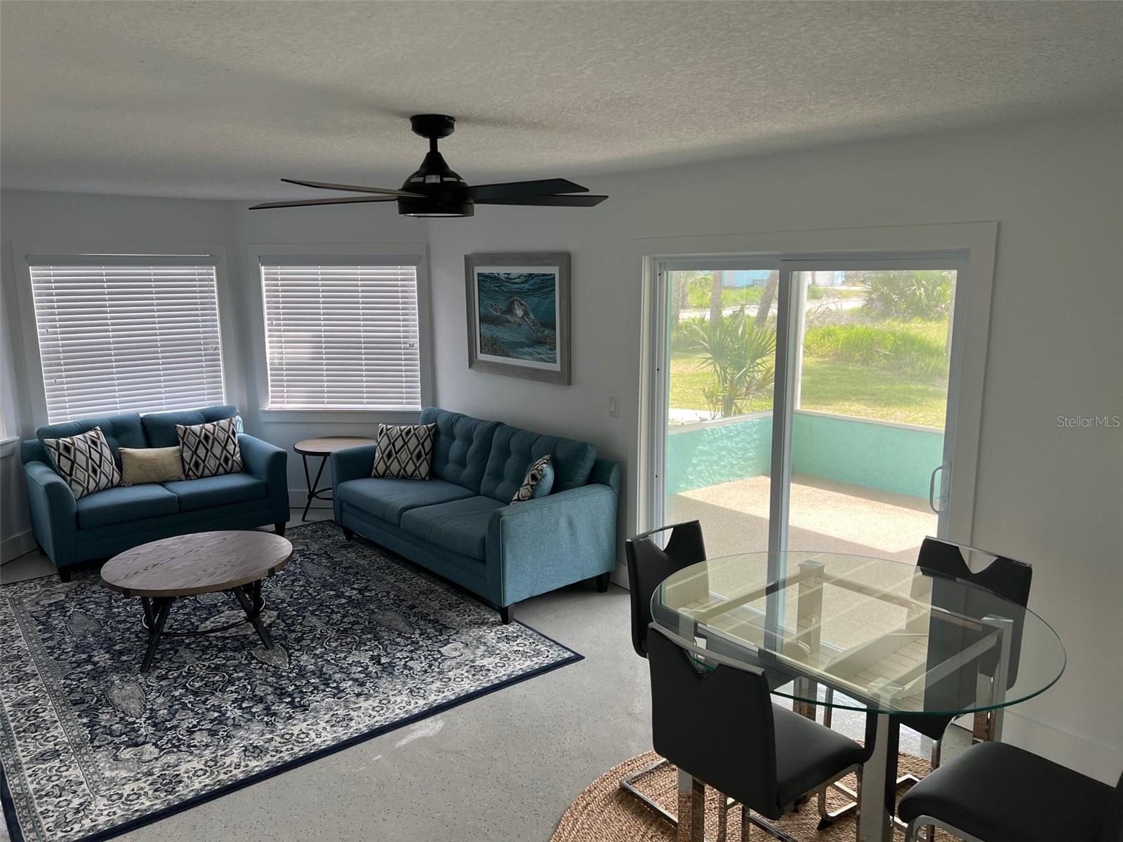 Level one Livingroom