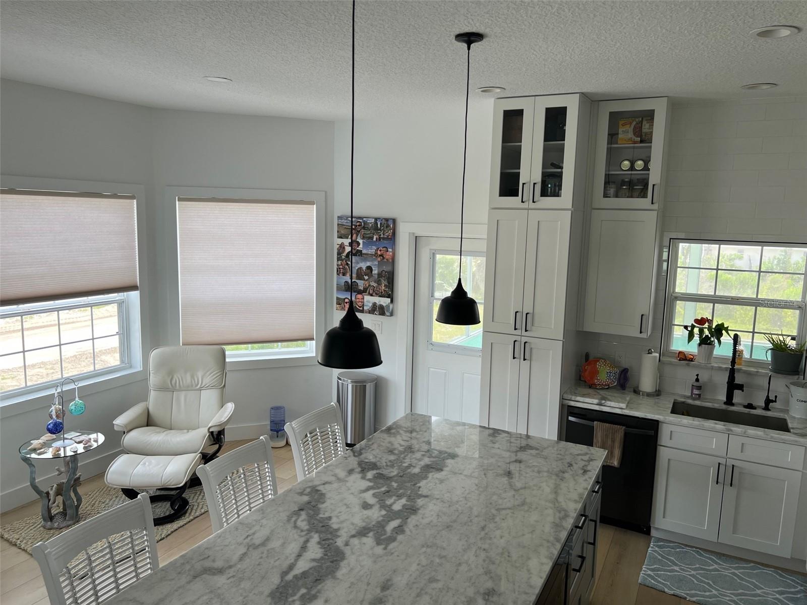 Level 2  kitchen