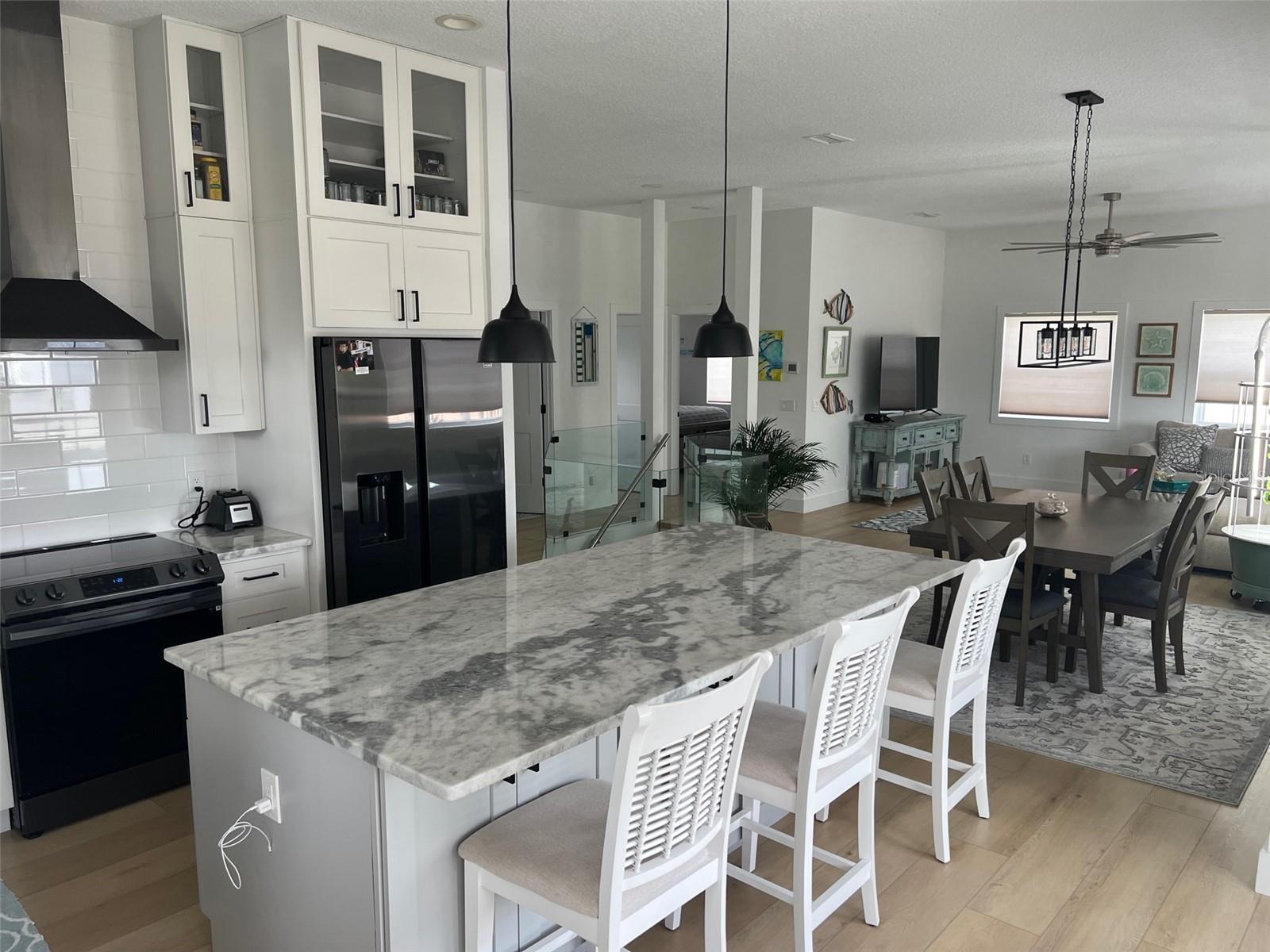 Level 2 Kitchen